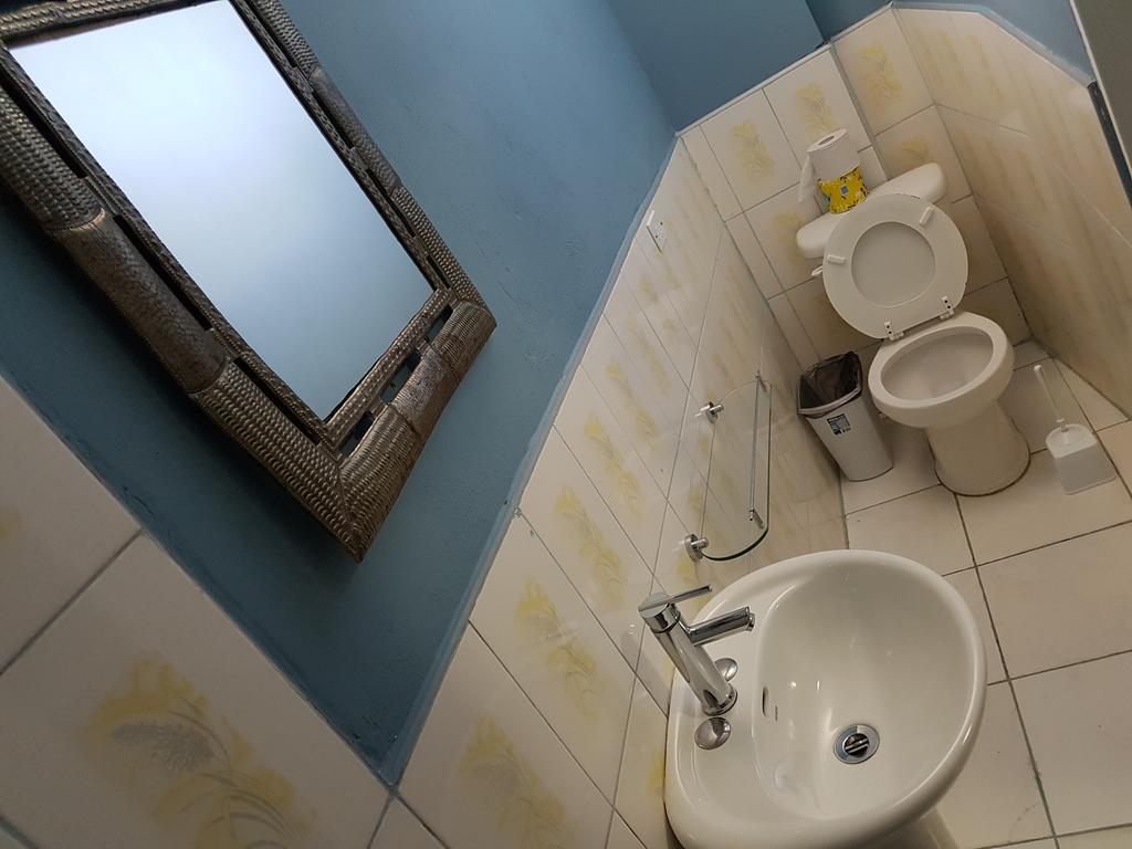 Trinity Lodge - Extended Stay Порт о Пренс Екстериор снимка